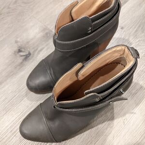 Rag & Bone - Sz. 8 - Grey Leather Bootie